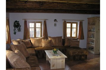 Cehia Chata Olešnice v Orlických horách, Exteriorul